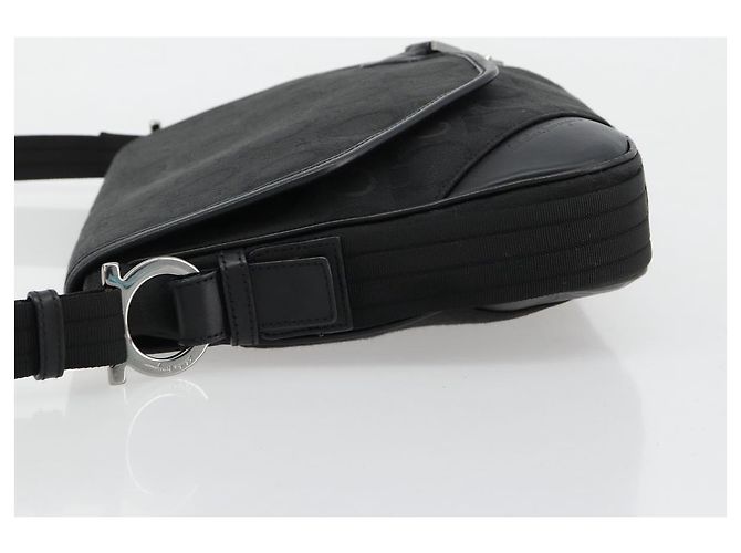 Borsa a tracolla Salvatore Ferragamo Gancini Canvas Nero Argento Auth bs35520 - vista 5