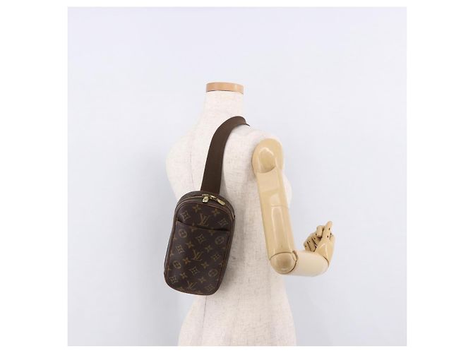 LOUIS VUITTON Monogram Pochette Gange Shoulder Bag M51870 LV Auth 185622 Monogramma - vista 21
