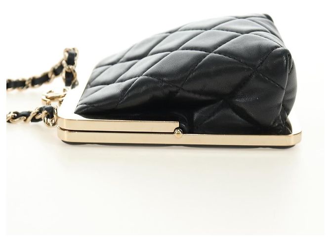 CHANEL Pochette à bandoulière Chain Evening Bag en peau d'agneau Noir Or CC Auth 184385SV Doré - vue 4