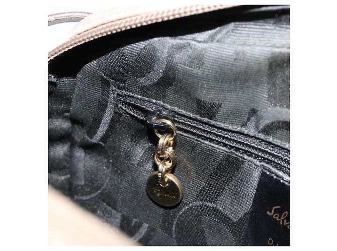 Bolsa de Ombro Salvatore Ferragamo Vala em Couro Bege Dourado Auth BA13281 - vista 21