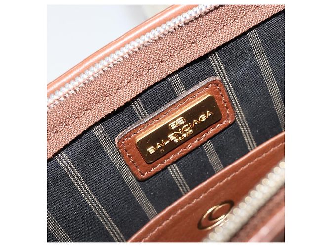 Clutch BALENCIAGA in pelle marrone oro Auth 178398 D'oro - vista 18