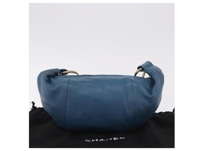 Bolsa de Alça de Corrente CHANEL em Pele de Cordeiro Azul e Ouro CC Auth 185410SAM Dourado - vista 12