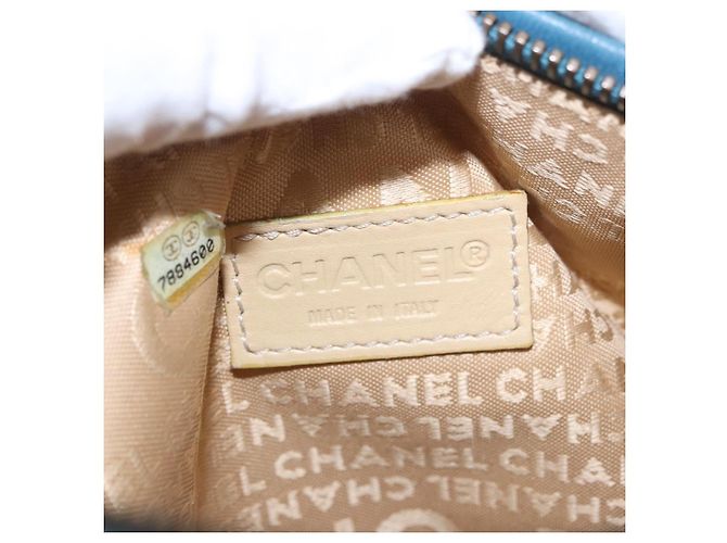 Bolsa de Alça de Corrente CHANEL em Pele de Cordeiro Azul e Ouro CC Auth 185410SAM Dourado - vista 18
