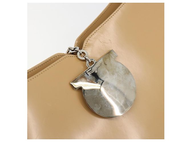 Borsa Salvatore Ferragamo Gancini in pelle vernice Beige Argento Auth BA13361A - vista 14