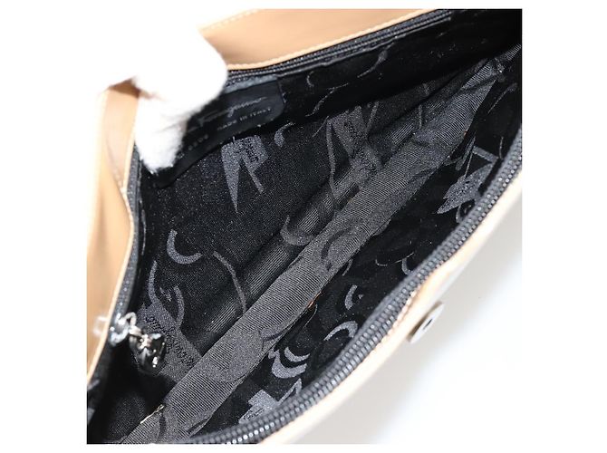 Borsa Salvatore Ferragamo Gancini in pelle vernice Beige Argento Auth BA13361A - vista 16