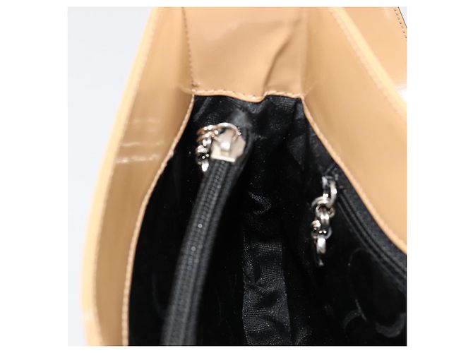 Borsa Salvatore Ferragamo Gancini in pelle vernice Beige Argento Auth BA13361A - vista 18