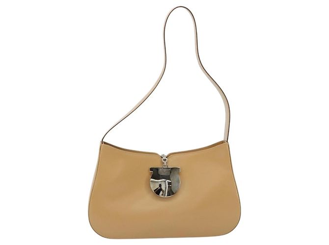 Borsa Salvatore Ferragamo Gancini in pelle vernice Beige Argento Auth BA13361A - vista 2