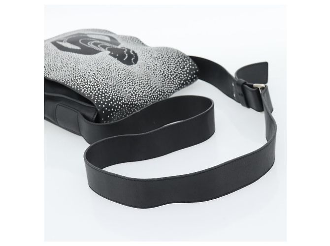 CHANEL Schultertasche aus Lammleder Schwarz mit silbernem CC Authentisch 184867SAM - Ansicht 7