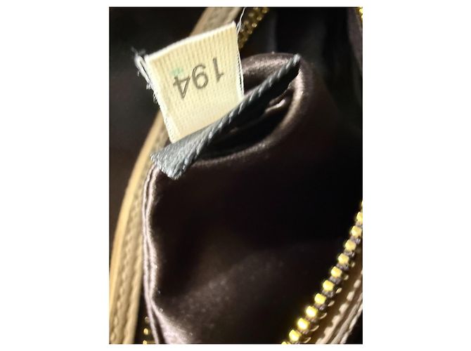 Miu Miu Matelasse borsa in pelle beige Gold hardware - vista 13