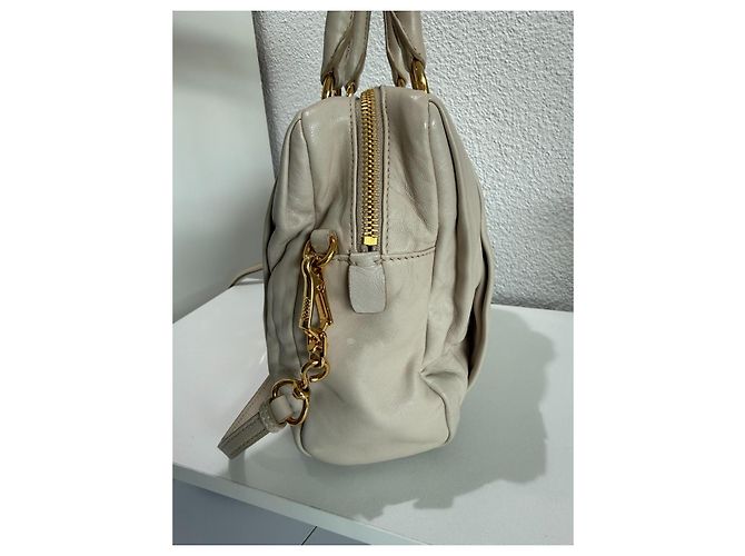 Miu Miu Matelasse borsa in pelle beige Gold hardware - vista 7