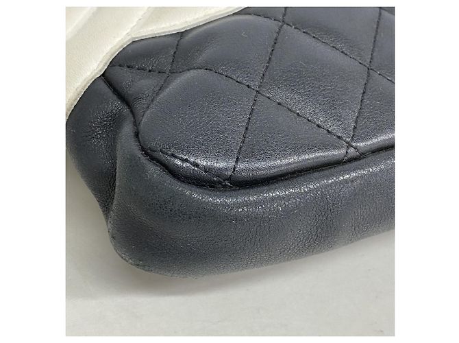 Borsa a tracolla Chanel Cambon in agnello Nero - vista 6