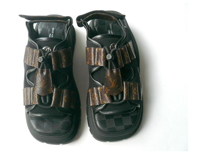 LOUIS VUITTON Sandali Chameleon comfort 39 NUOVI Marrone Nero Monogramma - vista 2