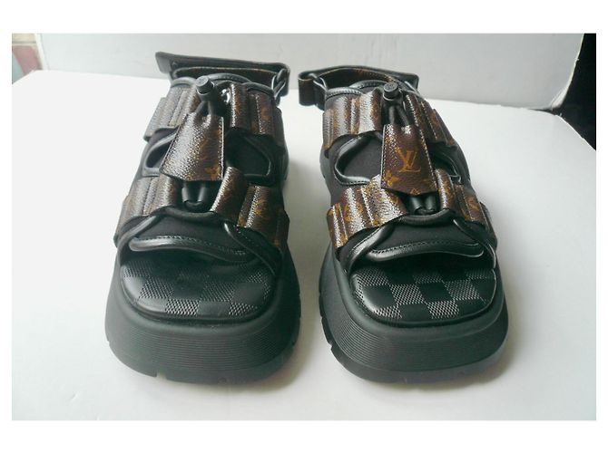 LOUIS VUITTON Sandali Chameleon comfort 39 NUOVI Marrone Nero Monogramma - vista 3