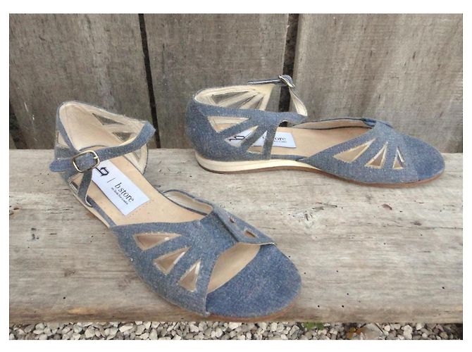 Autre Marque Sandali in denim blu e pelle con intagli - vista 5