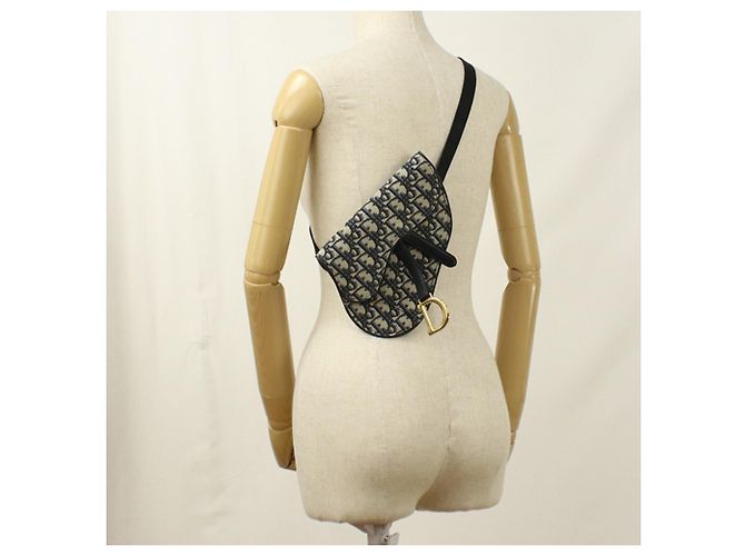 Borsa a tracolla Christian Dior DIOR Body Bag Belt Saddle in Navy Blu navy - vista 8