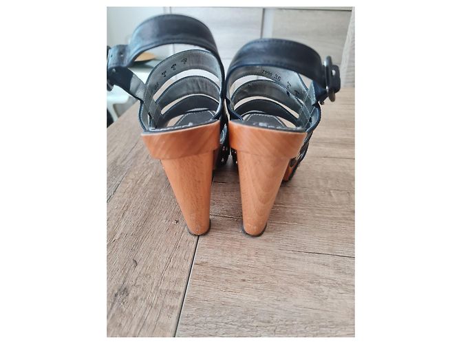 Free Lance Sandali con tacco in pelle nera Nero - vista 2