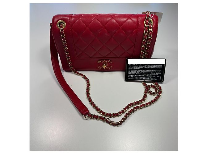 Chanel Classic Flap Bag Cuir Agneau Matelassé Rouge - vue 2