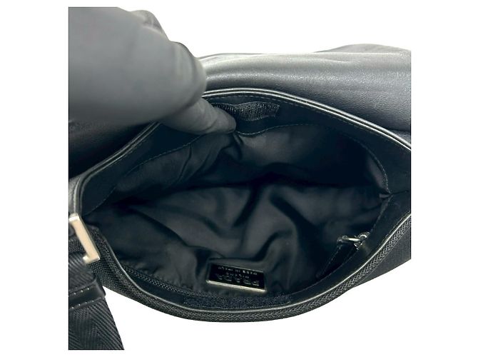 Borsa a tracolla in pelle nera e nylon Prada Nero - vista 9