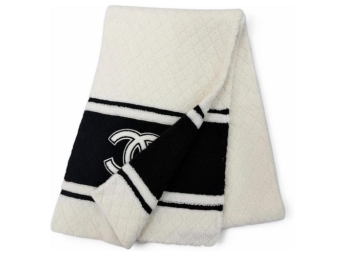 Sciarpa in cashmere Chanel 19B in bianco e nero - vista 3