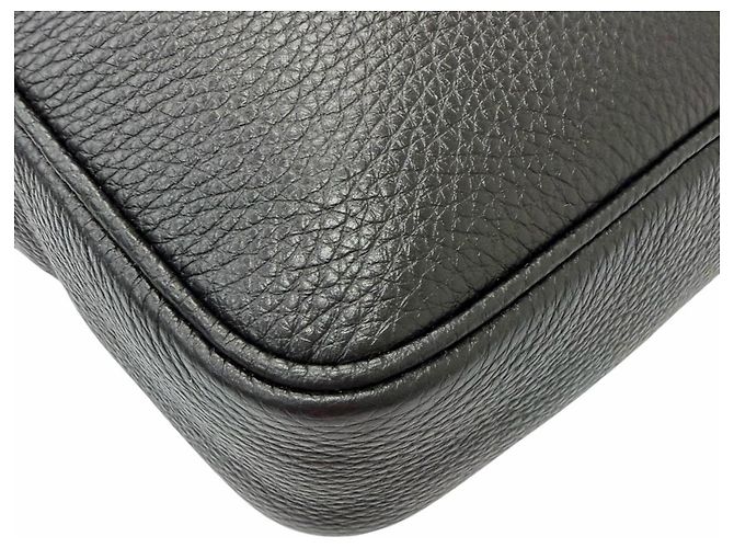 Bolso de hombro Prada en cuero negro con logotipo de triángulo - vista 6