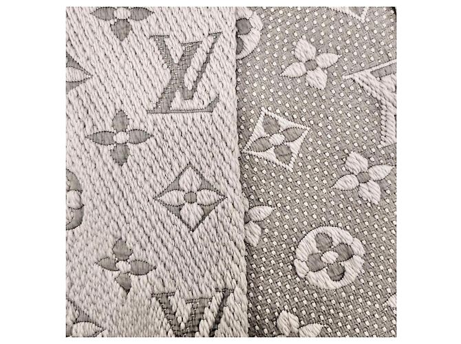 Stola con frange in lana e seta Logomania Louis Vuitton - vista 5