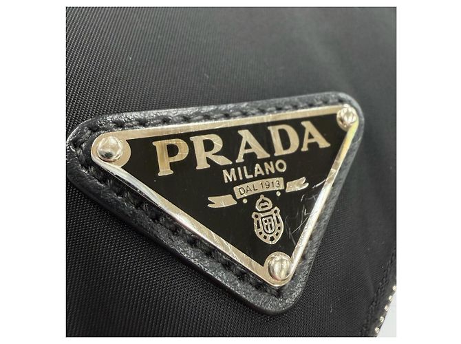 Borsa a Spalla Prada Nylon Pelle Re-Nylon Placca Logo Triangolo Nero - vista 11