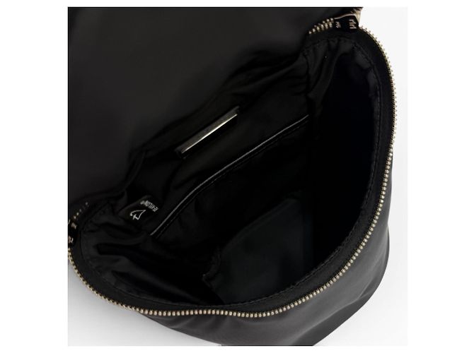Borsa a Spalla Prada Nylon Pelle Re-Nylon Placca Logo Triangolo Nero - vista 8