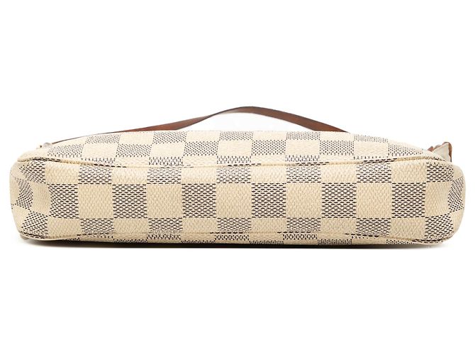 Louis Vuitton Pochette Accessoires in Damier Azur bianco - vista 3