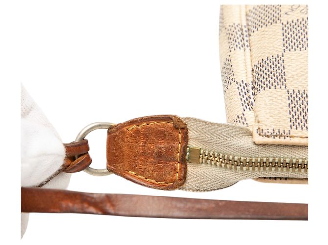 Louis Vuitton Pochette Accessoires in Damier Azur bianco - vista 5