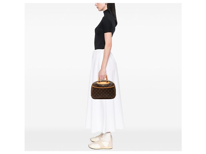 Louis Vuitton Marrone Monogram Trouville - vista 7