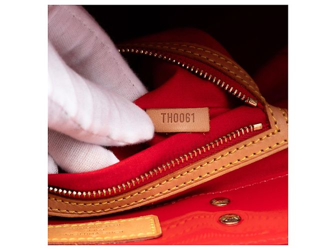 Louis Vuitton Red Monogram Vernis Reade MM Rouge - vue 6