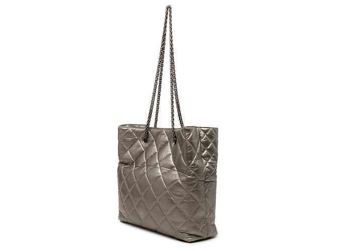 Tote Reissue 2.55 em couro de vitelo envelhecido metálico acolchoado cinza Chanel - vista 2