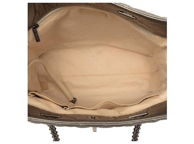 Tote Reissue 2.55 em couro de vitelo envelhecido metálico acolchoado cinza Chanel - vista 4