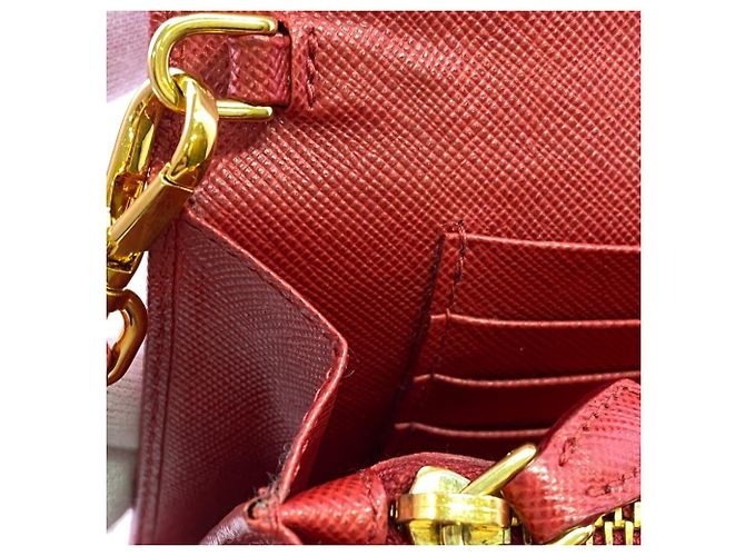 Cartera bi-fold compacta de cuero Saffiano Prada Roja - vista 11