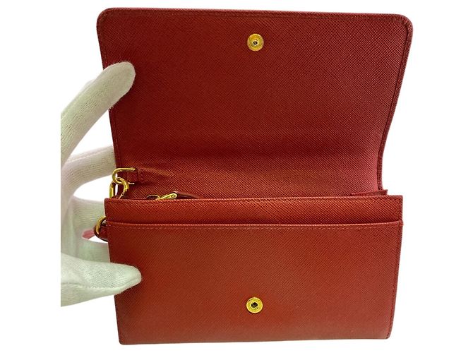 Cartera bi-fold compacta de cuero Saffiano Prada Roja - vista 7