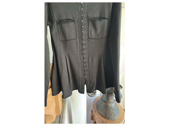 Munthe Plus Simonsen Giacca Peplum PLU in cotone nera con chiusura a gancio e occhiello Nero - vista 4