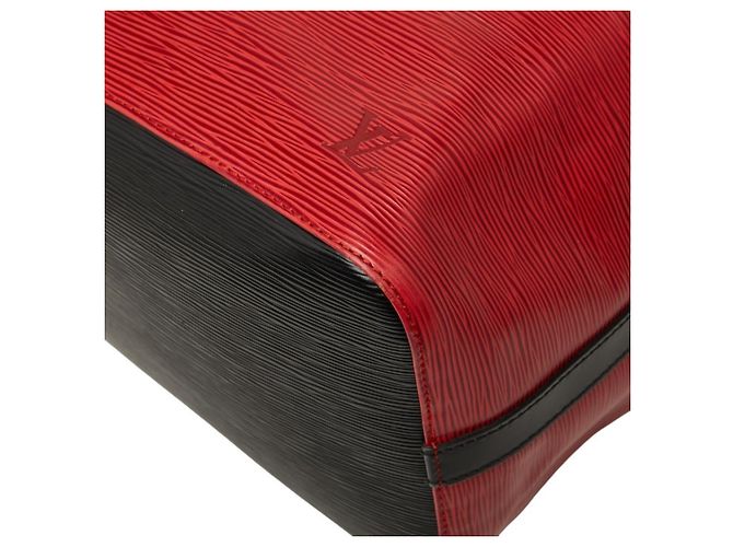 Noe Borsa a Spalla Louis Vuitton Epi Petit Noé Bicolor Nero Rosso - vista 7