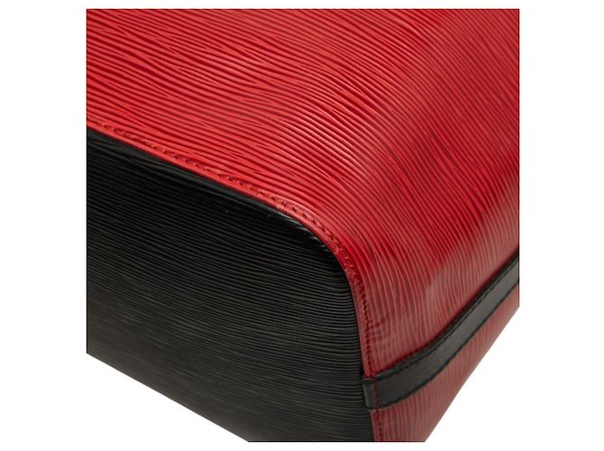 Noe Borsa a Spalla Louis Vuitton Epi Petit Noé Bicolor Nero Rosso - vista 9