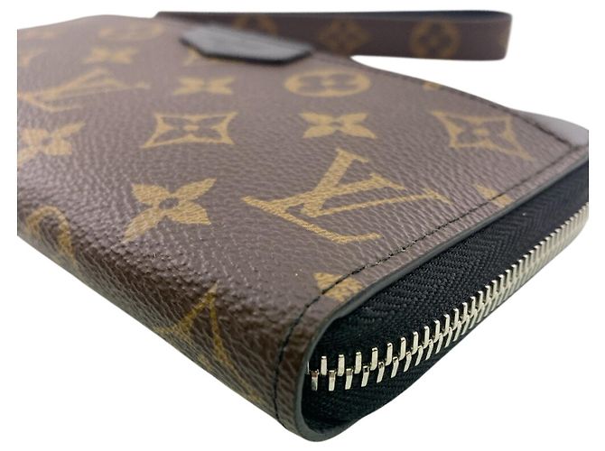 Zippy Louis Vuitton Long Wallet in Monogram Canvas and Leather Brown - view 4