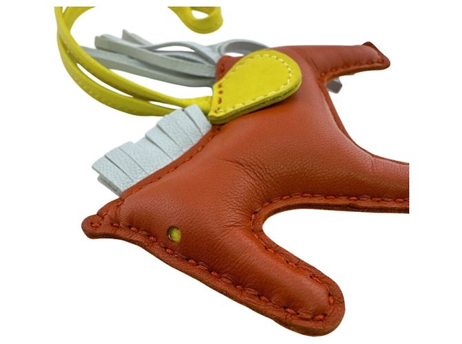 Portachiavi con charm a forma di cavallo Hermès Rodeo PM Marrone Giallo - vista 6