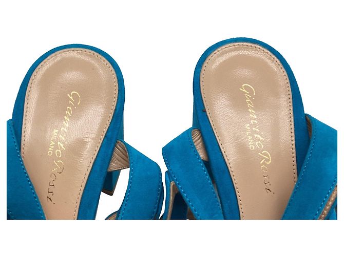 Sandali Artemis con lacci di Gianvito Rossi in scamosciato blu Blu chiaro - vista 7