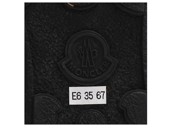 Botas de neve Moncler Stephanie em couro preto - vista 7