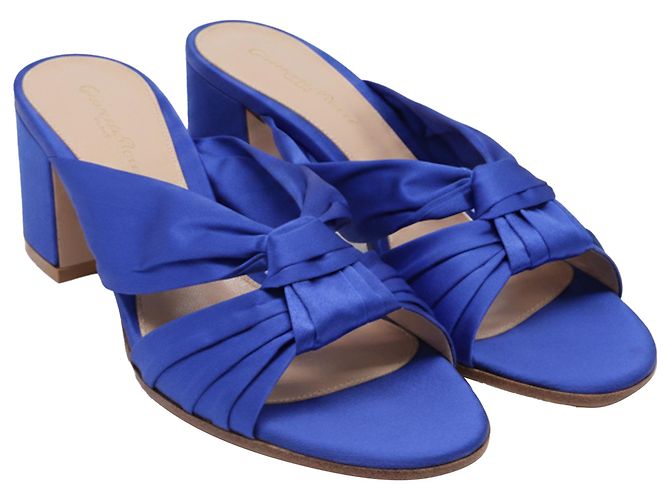 Gianvito Rossi Twist Knot Mules aus blauem Satin - Ansicht 3