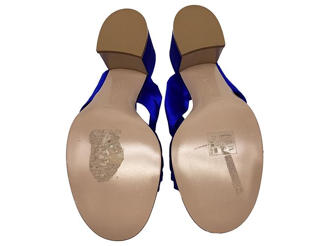 Gianvito Rossi Twist Knot Mules aus blauem Satin - Ansicht 8