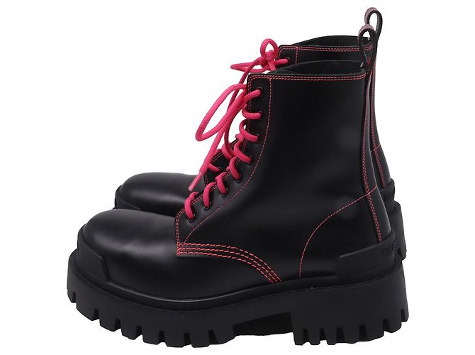 Stivali Strike di Balenciaga in pelle di vitello nera Nero - vista 6