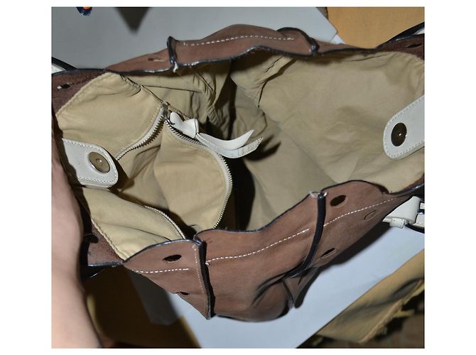 Moschino Cheap and Chic Shopper aus perforiertem Leder Braun - Ansicht 6