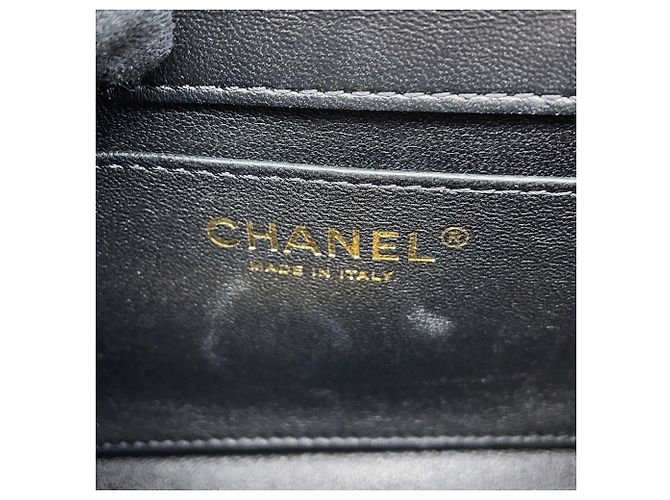 Borsa a Spalla Chanel Mini Matelassé Nero - vista 15