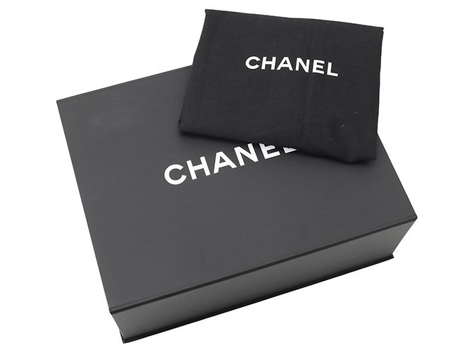 Borsa a Spalla Chanel Mini Matelassé Nero - vista 16