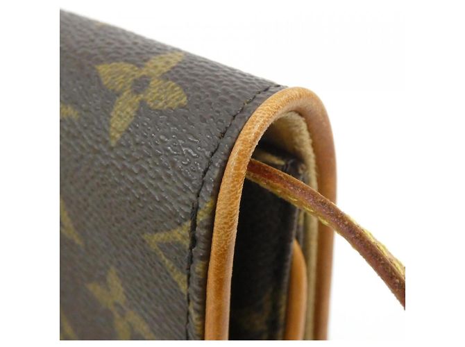 Louis Vuitton Monogram Pochette Twin GM Marrone - vista 4