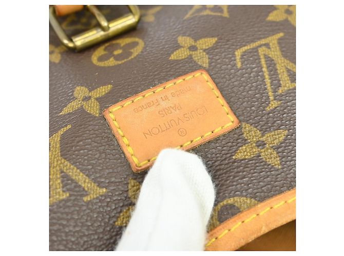 Louis Vuitton Saumur Monogram Canvas 35 - view 4
